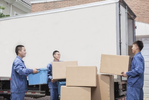 Local removal truck hire for flats and offices in Bloomsbury