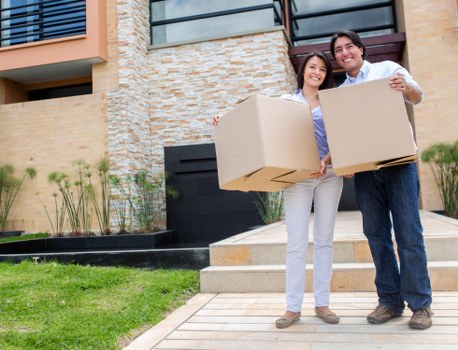 Local movers unloading items near a Bloomsbury property